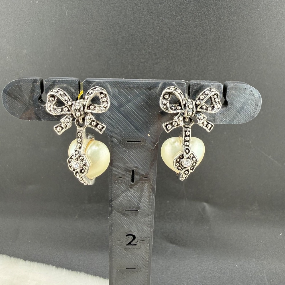 Vintage‎ Joan Rivers Pierced Earrings Bow Heart Rhinestone